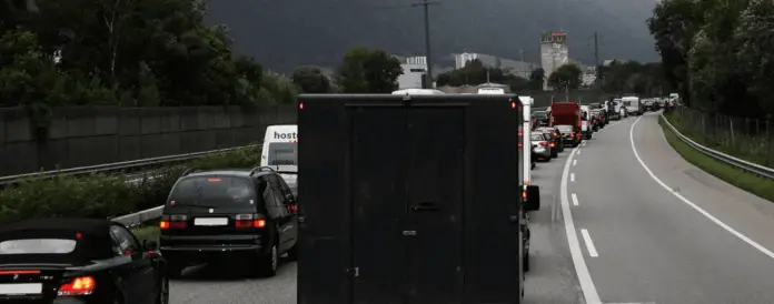Anhalteweg berechnen - Formel, Beispiel & Tipps Anhalteweg berechnen - Formel, Beispiel & Tipps